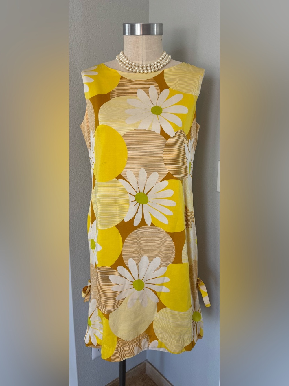 1960s Sun Fashions of Hawaii Dress - Picture 1 of 16